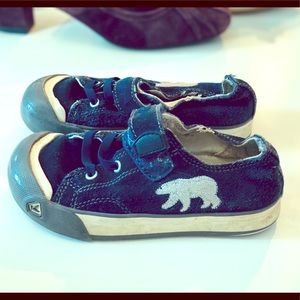 KEEN sneakers navy designer kids shoes size 9